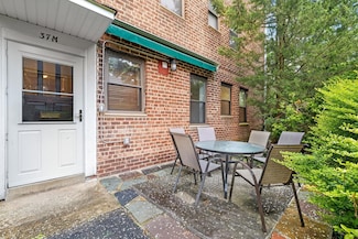 37 Rockledge Rd Unit M, Hartsdale, NY 10530
