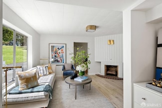 45 Holly Park Cir, San Francisco, CA 94110