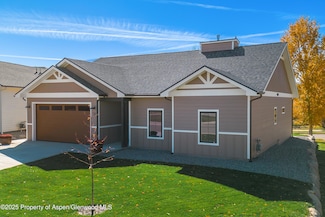 13 Belgian Ct, Silt, CO 81652