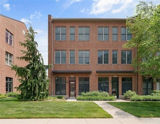 519 Lewis St, Birmingham, MI 48009