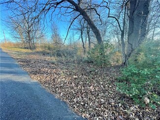 121 West St, Connelly Springs, NC 28612