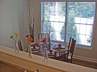 4 Westwood Dr Unit 4, Stamford, CT 06902