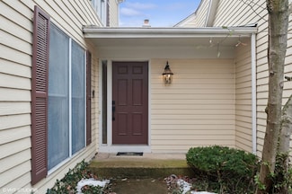 823 Suffield Square, Lincolnshire, IL 60069