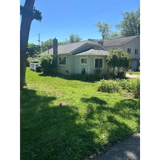 3817 Woodview Ave, West Bloomfield, MI 48324