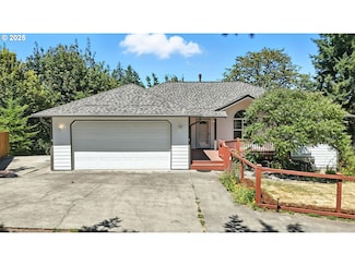 75137 Alder Ln, Rainier, OR 97048