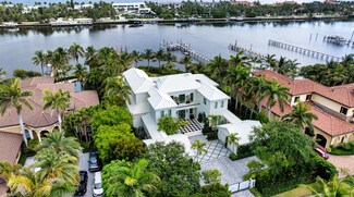 1100 SE Atlantic Dr, Lantana, FL 33462