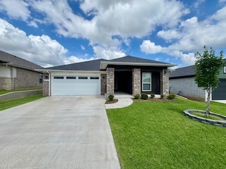 416 Vista Dr, Yukon, OK 73099