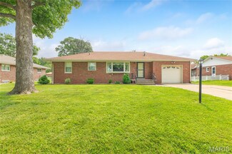5503 Ladue Dr, Godfrey, IL 62035