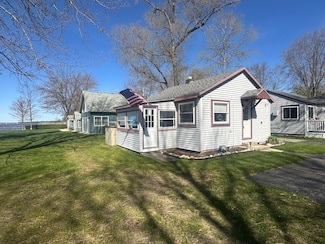 8139 E Houghton Lake Dr, Houghton Lake, MI 48629