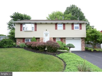 775 Lilac Ln, Reading, PA 19606