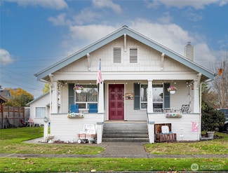 318 4th St SW, Puyallup, WA 98371