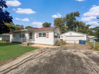 606 W Park St, Thomasboro, IL 61878