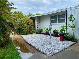 509 56th St, Holmes Beach, FL 34217