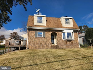 827 Disston View Dr, Lititz, PA 17543