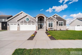 1571 Palm Springs Dr, Idaho Falls, ID 83404