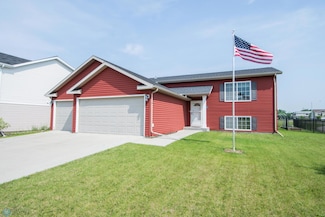 1334 44th Ave S, Moorhead, MN 56560