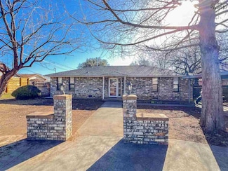 505 N Yosemite St, Iowa Park, TX 76367