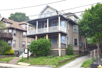 132 North St, Medford, MA 02155