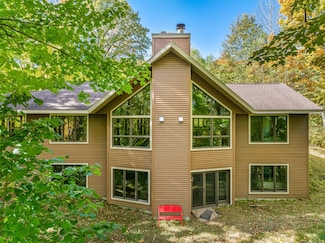 5664 Ottawa Ln, Land O'Lakes, WI 54540