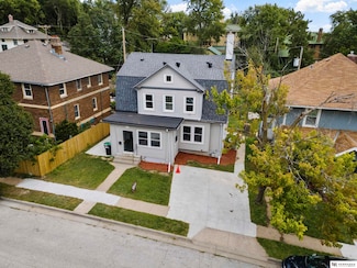 323 N 38th Ave, Omaha, NE 68131