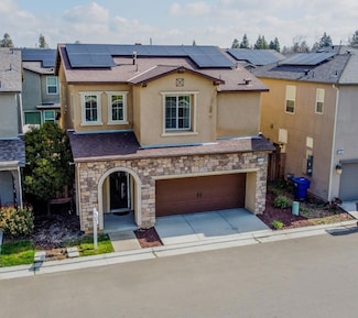 6312 N Santa Lucia Way, Fresno, CA 93722
