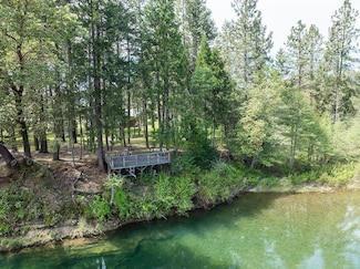 151 Patton Bar Rd, Cave Junction, OR 97523