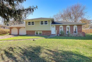 4N250 Locust Ave, West Chicago, IL 60185