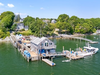 176 Harbor Rd, Friendship, ME 04547