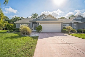 2015 Gardenia Landings Ln, Sun City Center, FL 33573
