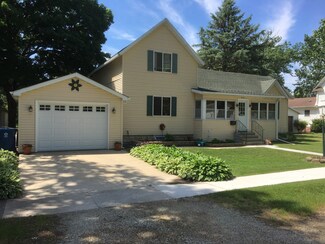 213 E James St, Dwight, IL 60420