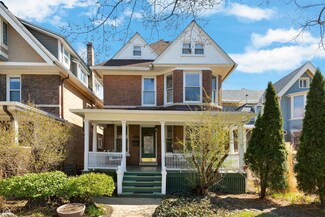 1045 Hinman Ave, Evanston, IL 60202