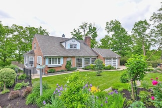 1050 Jackson Rd, Park Hills, KY 41011