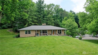 2590 Ross Ln, Springfield, OH 45502