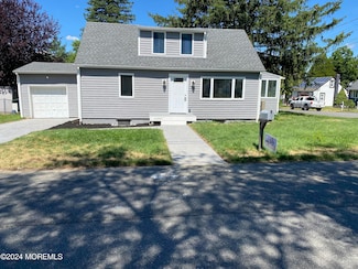 84 Breton Harbor Dr, Toms River, NJ 08753
