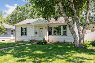 6925 Queen Ave S, Richfield, MN 55423