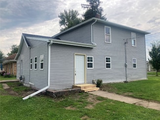 1002 S 8th Ave, Vinton, IA 52349