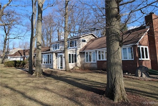 6634 Lake Shore Rd, Derby, NY 14047