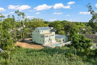9 N 8th St, Villas, NJ 08251
