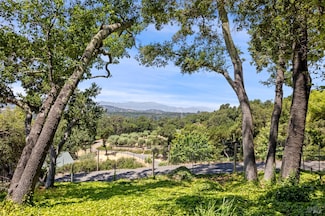 5370 Country Ln, Napa, CA 94558
