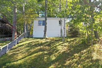 67 Riley Rd, Sabattus, ME 04280