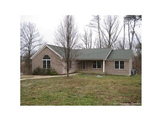 22601 Mahan Rd, Marysville, IN 47141