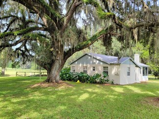 5643 W Highway 316, Reddick, FL 32686
