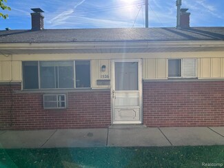 1526 Hanover St, Lincoln Park, MI 48146
