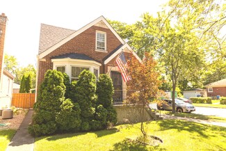 6101 N Karlov Ave, Chicago, IL 60646