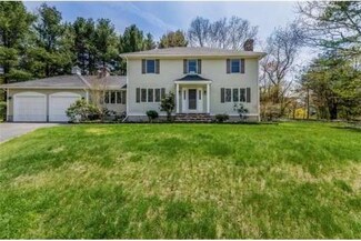 126 N Branch Rd, Concord, MA 01742