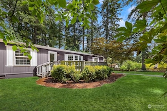 8050 Sands Ave NE, Bainbridge Island, WA 98110