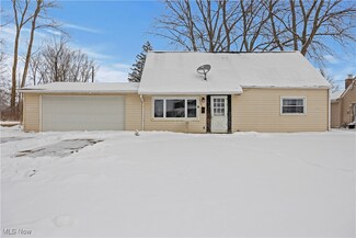 4835 Redwood Dr, Sheffield Lake, OH 44054