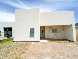 1610 Lomas Del Sur Blvd, Laredo, TX 78046
