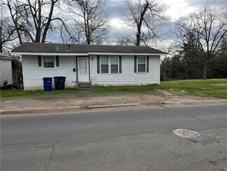 717 5th St, Natchitoches, LA 71457