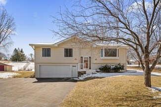 2408 72nd Ct E, Inver Grove Heights, MN 55076
